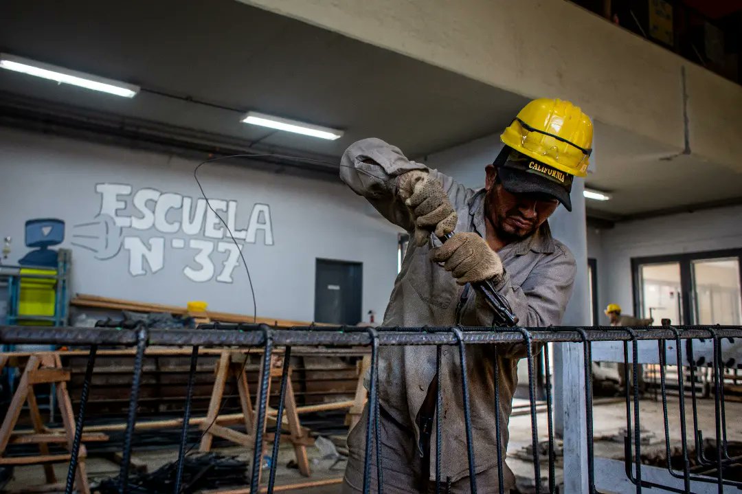 CONTINÚA LA EJECUCIÓN DE OBRAS DE INFRAESTRUCTURA EN LOS ESTABLECIMIENTOS EDUCATIVOS DE QUILMES