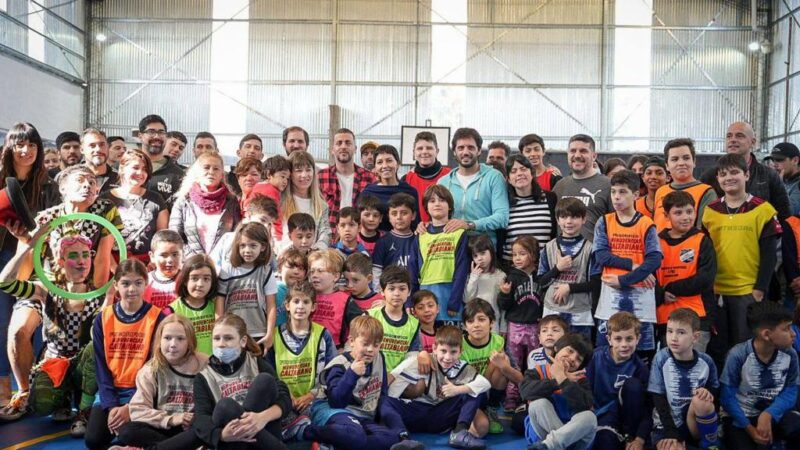 MAYRA INAUGURÓ EL CERRAMIENTO DE LA CANCHA DE LA SOCIEDAD DE FOMENTO JOSÉ HERNÁNDEZ DE EZPELETA