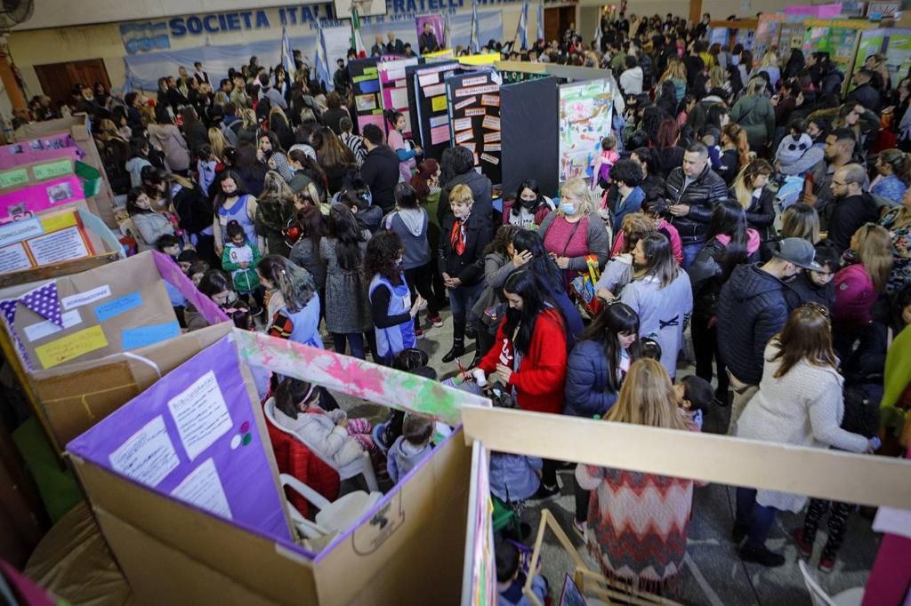 MAYRA ENCABEZÓ LA APERTURA DE LA 14ª FERIA DISTRITAL DE EDUCACIÓN, ARTES, CIENCIAS Y TECNOLOGÍA JUNTO A ESTUDIANTES Y DOCENTES