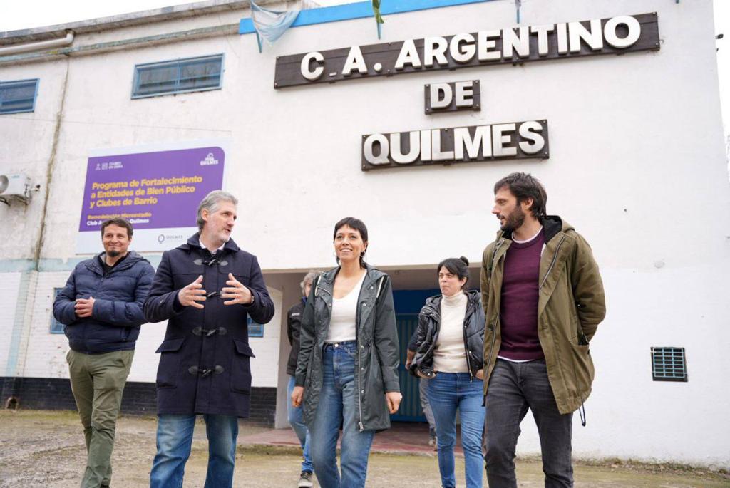 MAYRA SUPERVISÓ LAS OBRAS DE REFACCIÓN Y PUESTA EN VALOR DEL MICROESTADIO DE ARGENTINO DE QUILMES