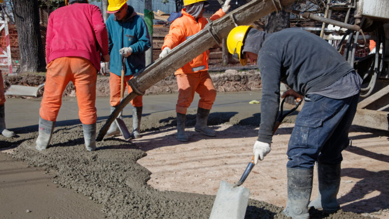 AVANZAN LAS OBRAS DE PAVIMENTACIÓN EN DIFERENTES PUNTOS DE BERAZATEGUI