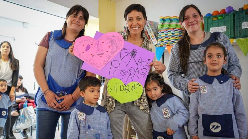 MAYRA VISITÓ EL JARDÍN DE INFANTES MUNICIPAL Nº 3 “CASA DEL NIÑO SALABERRY” DE BERNAL EN EL MARCO DE LA CAMPAÑA NACIONAL DE VACUNACIÓN