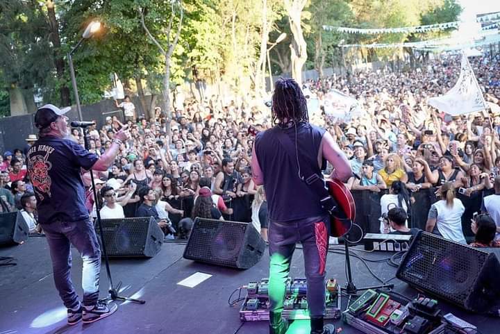 MAYRA JUNTO A MILES DE VECINOS Y VECINAS EN UNA NUEVA EDICIÓN DEL FESTIVAL SOMOS QUILMES CON UN CIERRE ESPECTACULAR A CARGO DE KAPANGA