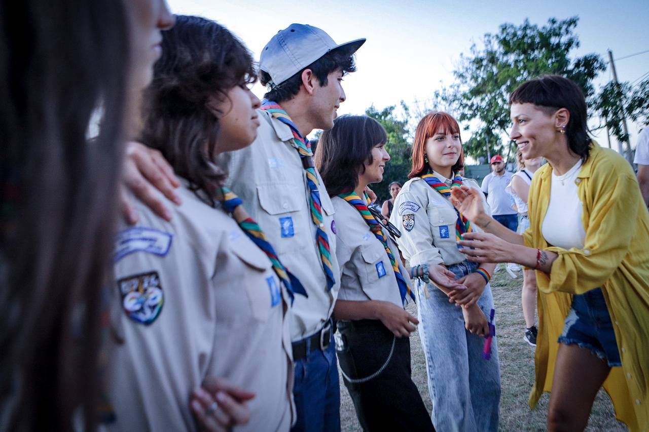 MAYRA PARTICIPÓ DE LOS FESTEJOS POR EL 74º ANIVERSARIO DEL BARRIO VILLA ALCIRA