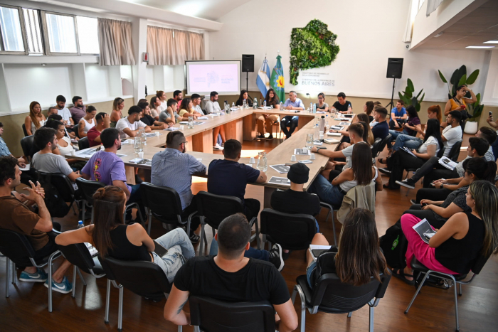 PRIMER ENCUENTRO HACIA UNA LEY PROVINCIAL DE JUVENTUDES
