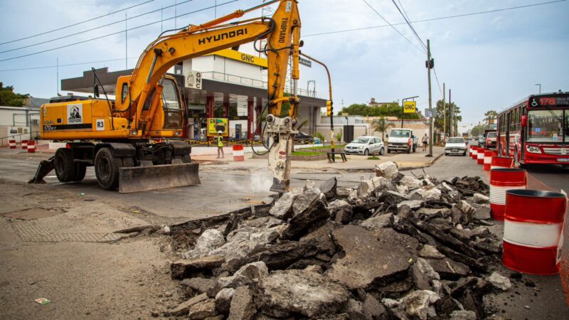 EL MUNICIPIO INICIÓ LA OBRA DE REPAVIMENTACIÓN DE LA AVENIDA ZAPIOLA EN TODA SU EXTENSIÓN