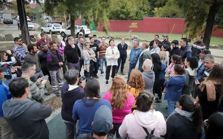 MAYRA ENCABEZÓ LA INAUGURACIÓN DE UNA PLAZOLETA EN EL BARRIO LAS ROSAS DE QUILMES OESTE