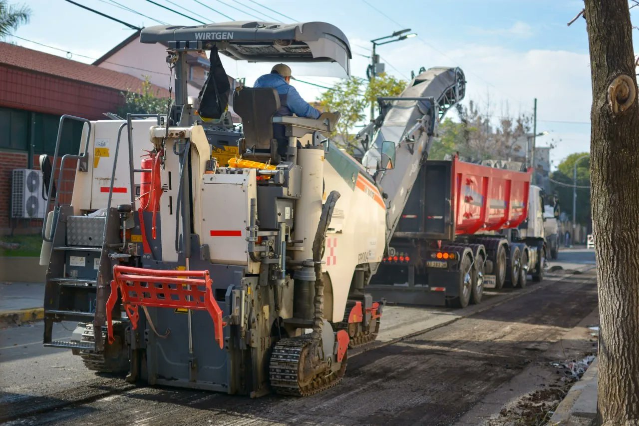 CONTINÚA A BUEN RITMO LA OBRA DE REPAVIMENTACIÓN ASFÁLTICA EN EL CENTRO DE QUILMES