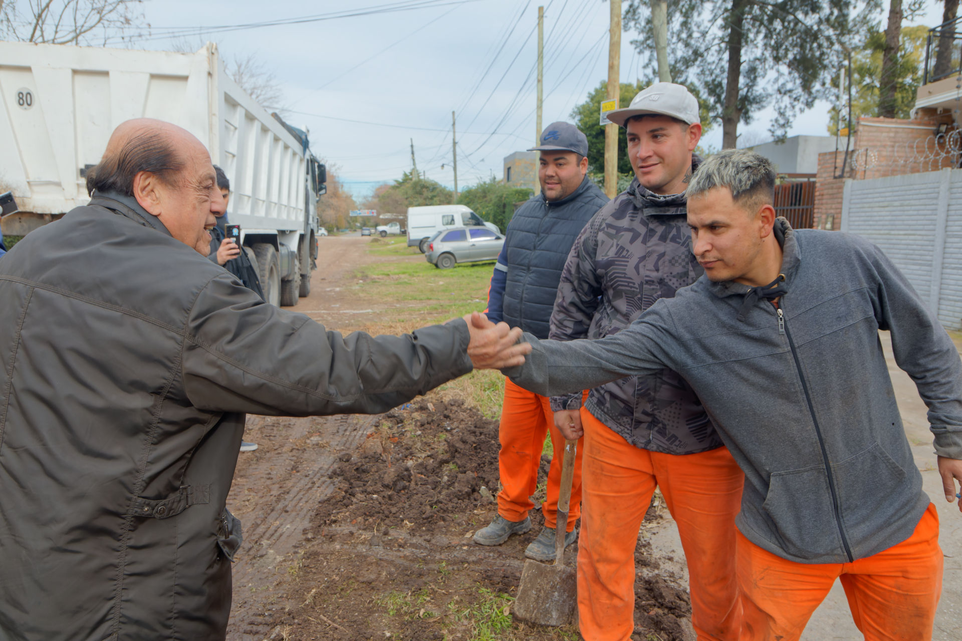 MUSSI RECORRIÓ LA REPAVIMENTACIÓN DE LA CALLE 366 EN RANELAGH