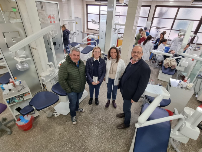 LA PROVINCIA ENTREGA 207 SILLONES ODONTOLÓGICOS A HOSPITALES BONAERENSES y CAPS