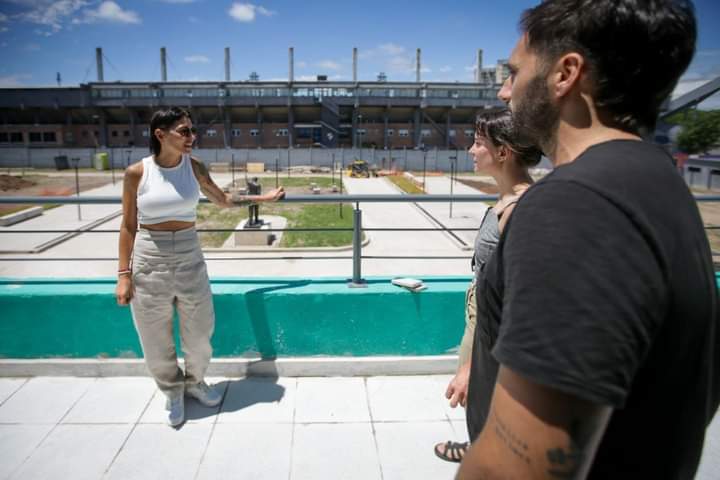 MAYRA VISITÓ EL POLIDEPORTIVO MUNICIPAL Y RECORRIÓ LAS OBRAS DEL MICROESTADIO PRESIDENTE NÉSTOR KIRCHNER