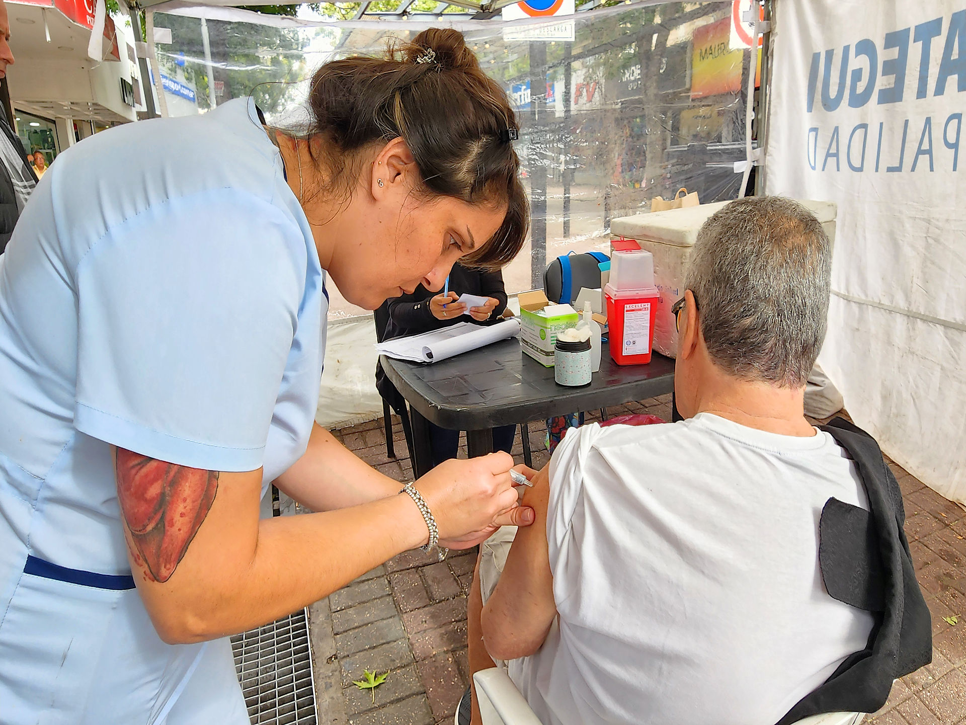 CONTINÚA LA CAMPAÑA DE VACUNACIÓN EN BERAZATEGUI