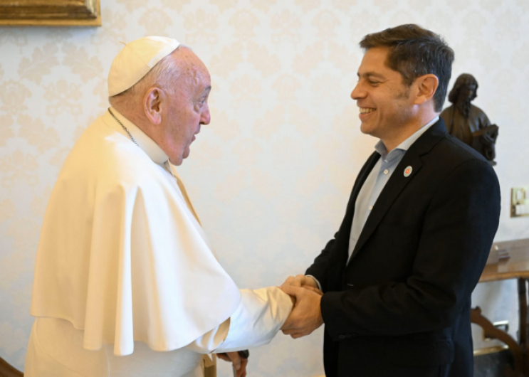 Kicillof fue recibido por el Papa Francisco