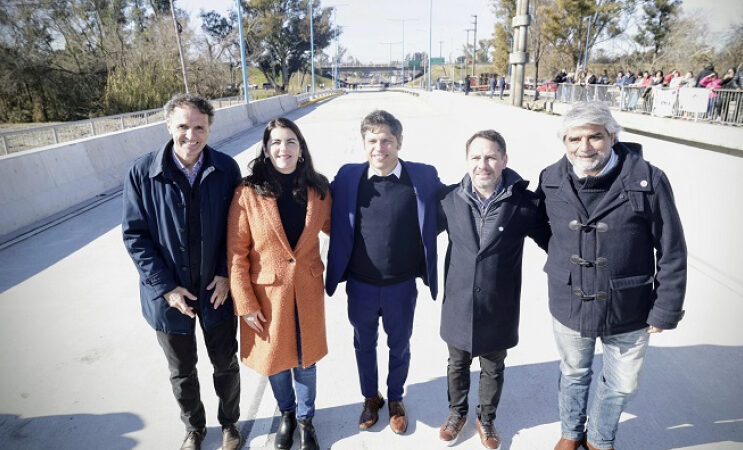 Kicillof inauguró un nuevo puente que conecta Moreno e Ituzaingó