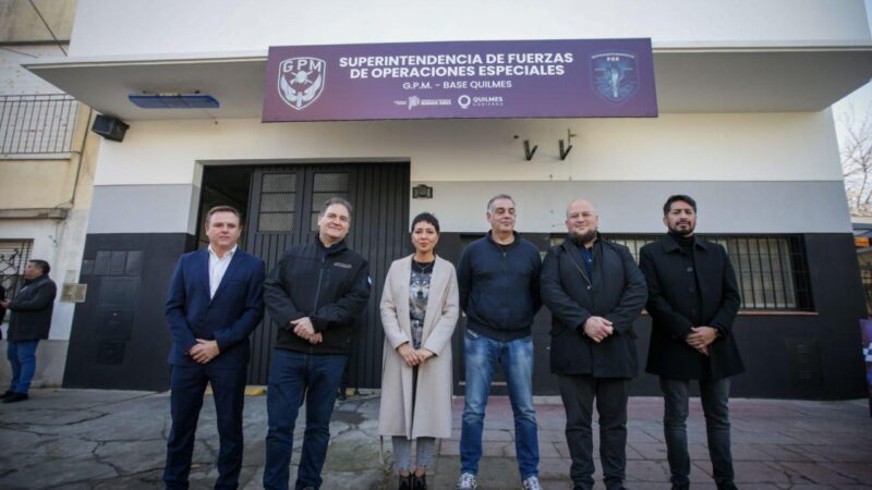 MAYRA Y EL MINISTRO ALONSO INAUGURARON LA NUEVA BASE DEL GRUPO DE PREVENCIÓN MOTORIZADA EN QUILMES