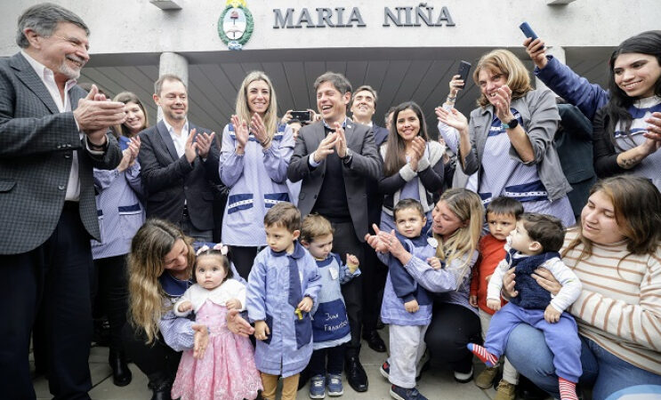 Kicillof inauguró un nuevo edificio para el jardín maternal Nº 1 de Luján