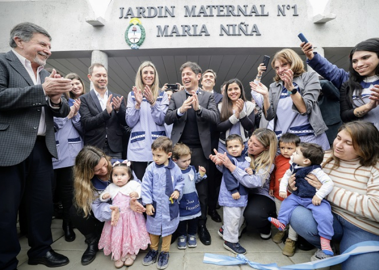 Kicillof inauguró un nuevo edificio para el jardín maternal Nº 1 de Luján