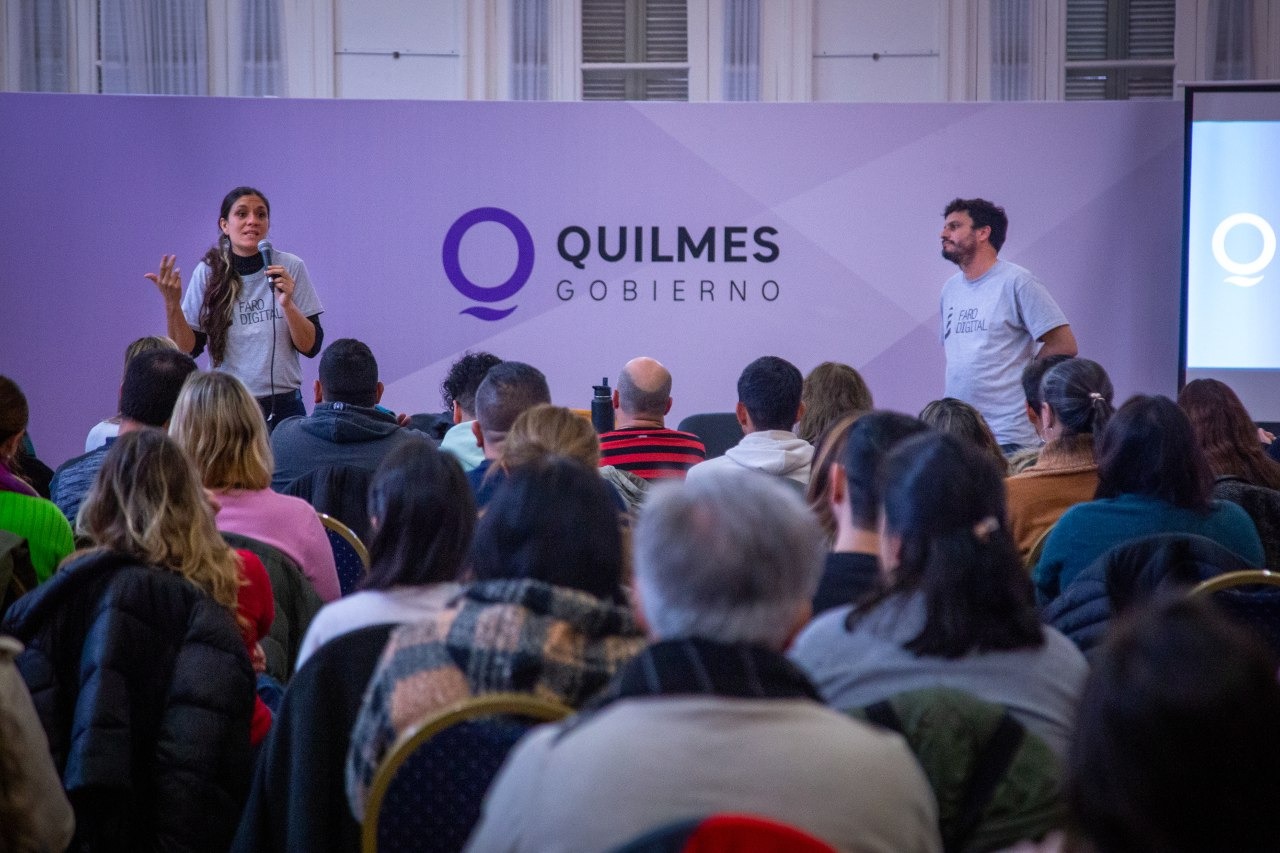 SE REALIZÓ EL PRIMER ENCUENTRO DE FORMACIÓN DOCENTE EN QUILMES EN EL MARCO DEL PROGRAMA “NO TE GANES UN PROBLEMA”