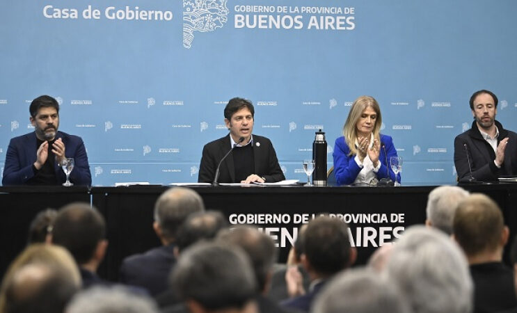 Kicillof: “Cumplimos nuestros compromisos porque asumimos la tarea de acompañar y proteger al pueblo de la provincia”