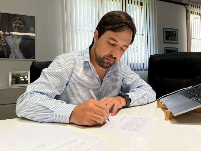 Salud entregó más de $600 millones a hospitales bonaerenses