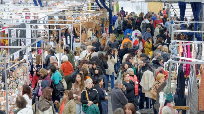 MÁS DE 40 MIL PERSONAS DISFRUTARON DE LA FERIA NACIONAL BERAZATEGUI ARTESANÍAS