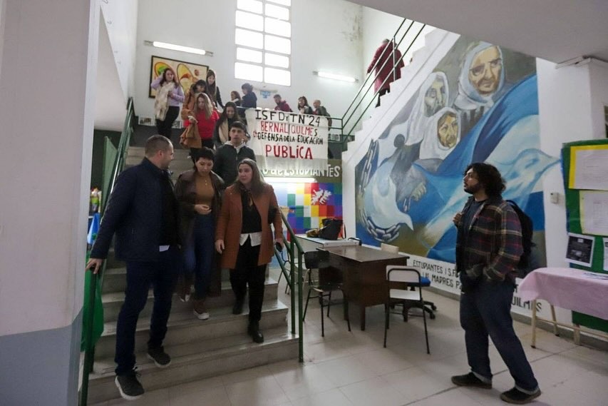 MAYRA INAUGURÓ NUEVAS AULAS Y UNA BIBLIOTECA EN EL ISFDT Nº 24 “BERNARDO HOUSSAY” DE BERNAL