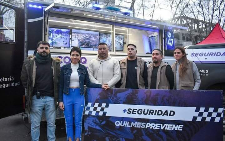 MAYRA PRESENTÓ EL NUEVO CENTRO DE OPERACIONES MÓVIL QUILMES EN EL FESTIVAL POR EL 358º ANIVERSARIO DE LA CIUDAD