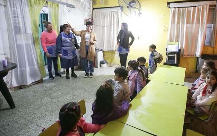 MAYRA RECORRIÓ LA CASA DEL NIÑO DE LA ASOCIACIÓN UNIÓN DE MADRES ARGENTINA Y RATIFICÓ EL ACOMPAÑAMIENTO DEL MUNICIPIO