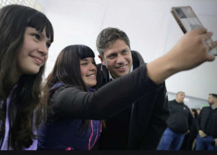 Kicillof inauguró el nuevo edificio de la Escuela Secundaria N°10 de Ezeiza