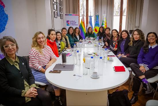 Mesa de Intercambio: “Pensar las ciudades y los barrios en clave de género”