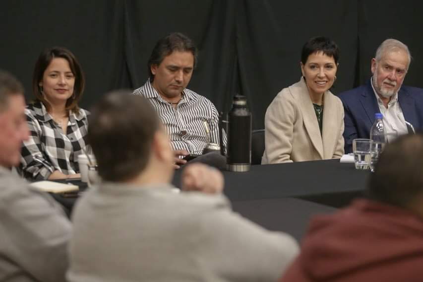 MAYRA MANTUVO UN ENCUENTRO PARA REFORZAR EL TRABAJO EN CONJUNTO CON EL CONSEJO UNIDO DE PASTORES DE QUILMES