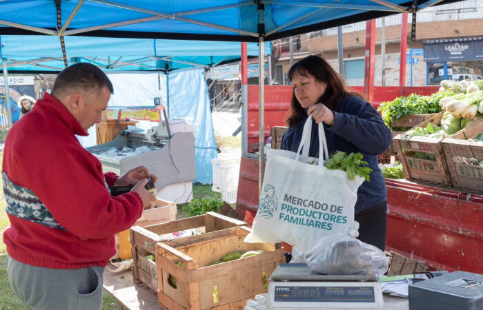 Continúan los mercados de Productores Familiares