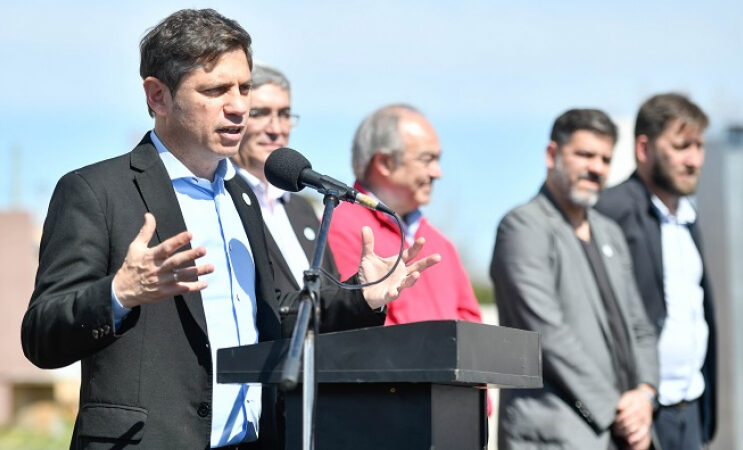 Kicillof entregó viviendas y suscribió un convenio para la integración urbana de cuatro barrios populares