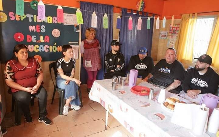 MAYRA PARTICIPÓ DE LA ENTREGA DE DONACIONES QUE SE RECOLECTARON EN EL FESTIVAL SOLIDARIO “SIN MIEDO X UN POCO DE RUIDO”