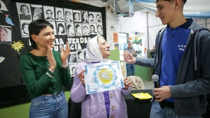 MAYRA PARTICIPÓ DEL ACTO POR LA MEMORIA, LA VERDAD Y LA JUSTICIA QUE HIZO EL CENTRO DE ESTUDIANTES DE LA EES N° 19