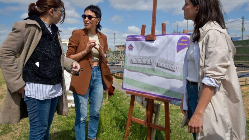 MAYRA Y SILVINA BATAKIS SUPERVISARON LA OBRA DE 28 VIVIENDAS DEL BARRIO LA ODISEA DE QUILMES OESTE