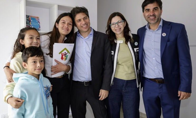 Kicillof entregó viviendas e inauguró obras de infraestructura en materia de educación y salud