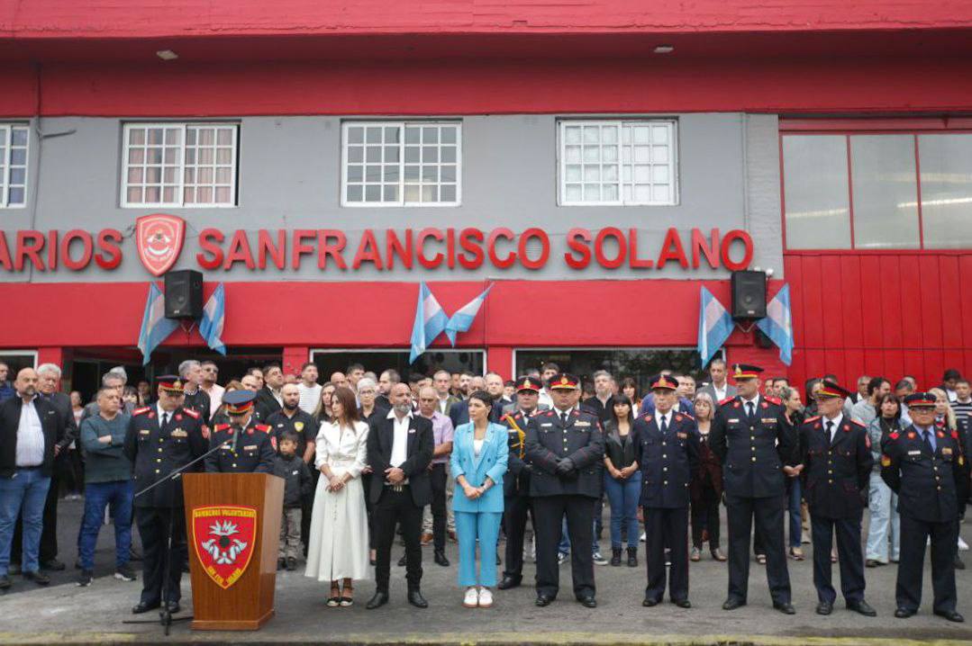 MAYRA EN LOS FESTEJOS POR EL 75º ANIVERSARIO DE SAN FRANCISCO SOLANO: “NOSOTROS AQUÍ EN SOLANO Y EN TODO QUILMES SABEMOS QUE LA SALIDA A CUALQUIER PROBLEMA ES SIEMPRE COLECTIVA”