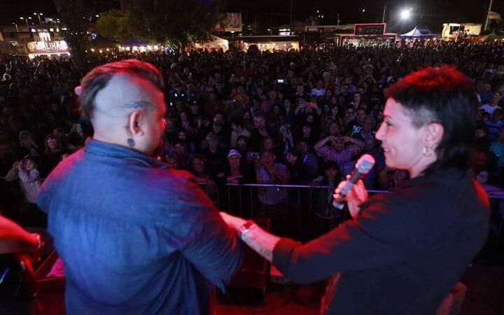 MAYRA RECORRIÓ UNA NUEVA EDICIÓN DEL “FESTIVAL CERVECERO” EN EL PARQUE LINEAL DON BOSCO