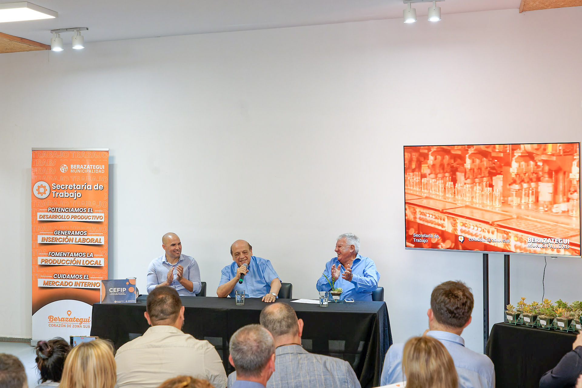 PRESENTARON CUATRO PROGRAMAS MUNICIPALES DE INSERCIÓN LABORAL