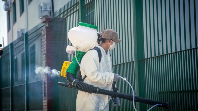 NUEVOS OPERATIVOS SIMULTÁNEOS DE FUMIGACIÓN CONTRA EL DENGUE EN DISTINTOS BARRIOS DE QUILMES