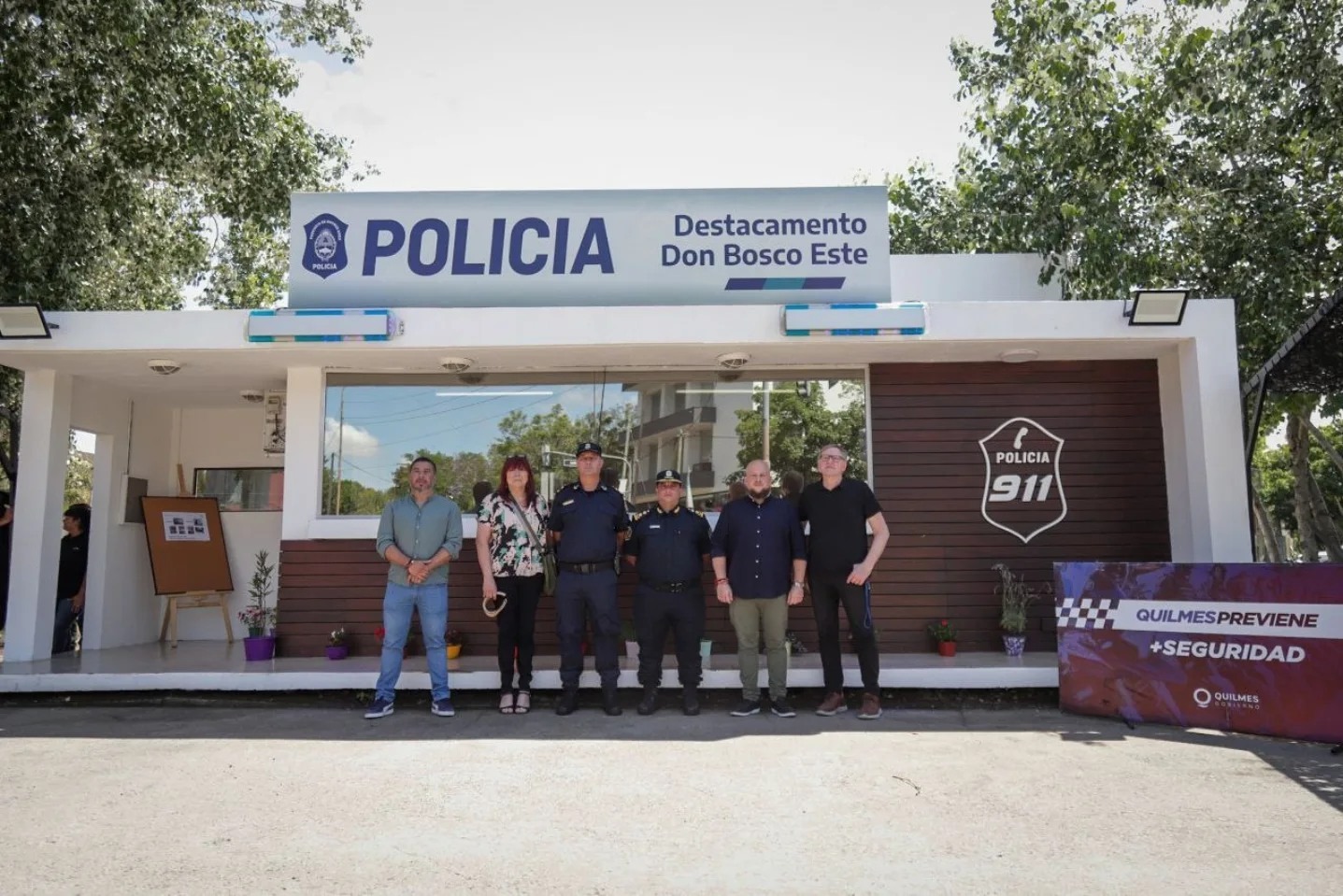 FUNCIONARIOS MUNICIPALES RECORRIERON LA NUEVA BASE OPERATIVA DE LA SUBESTACIÓN DE POLICÍA DEPARTAMENTAL DE SEGURIDAD QUILMES