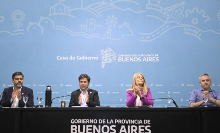 Kicillof: “Si intentan privatizar Aerolíneas, trabajaremos junto a las provincias y los trabajadores para evitar su desguace”