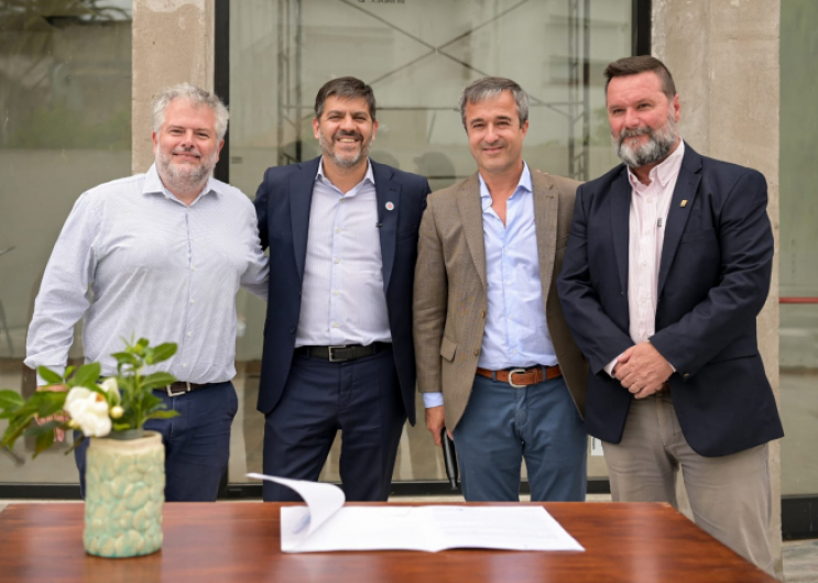 Bianco recorrió obras de los centros universitarios de Balcarce y Lobería