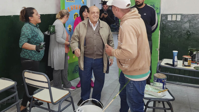 LA COMUNIDAD EDUCATIVA SE UNIÓ PARA EMBELLECER LAS ESCUELAS DE BERAZATEGUI