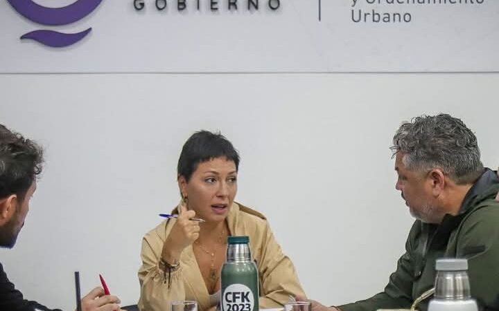 MAYRA MANTUVO UNA REUNIÓN DE COORDINACIÓN DE TRABAJOS CON DIFERENTES ÁREAS DEL MUNICIPIO POR EL FUERTE TEMPORAL QUE AFECTA LA REGIÓN