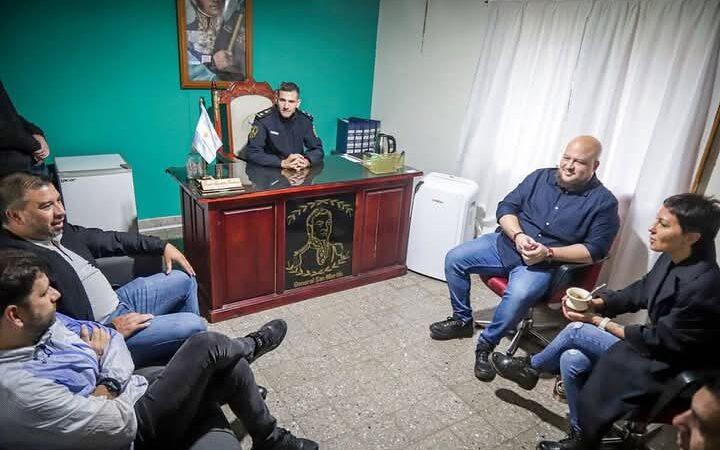 MAYRA VISITÓ EL COMANDO DE PATRULLAS QUILMES Y ANUNCIÓ MÁS INVERSIÓN PARA SEGURIDAD