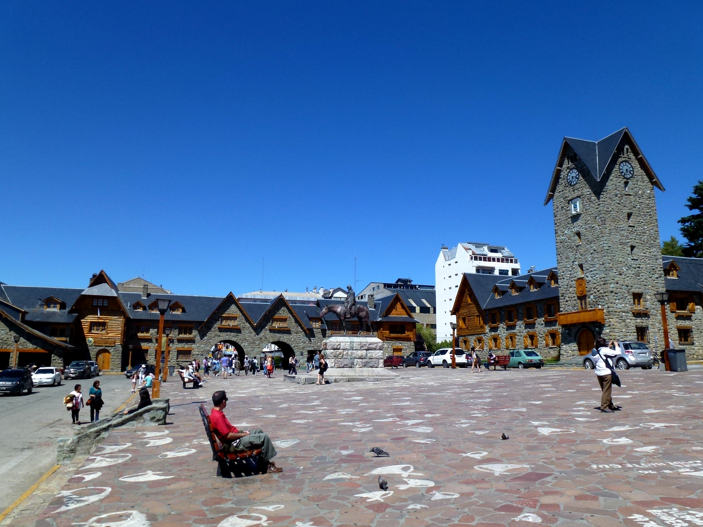 Insilio centro cívico bariloche argentina panoramio (1)