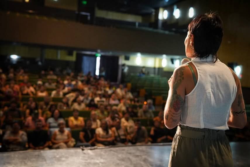 mayra encabezÓ la firma de 198 escrituras para vecinas y vecinos de quilmes 4