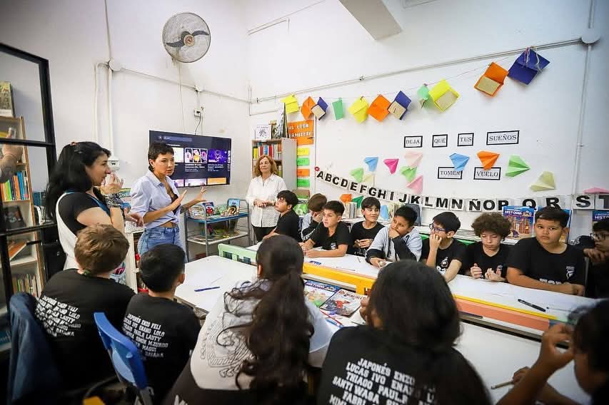 MAYRA RECORRIO LA EP Y LA ES No 30 DE VILLA ARGENTINA 4 1